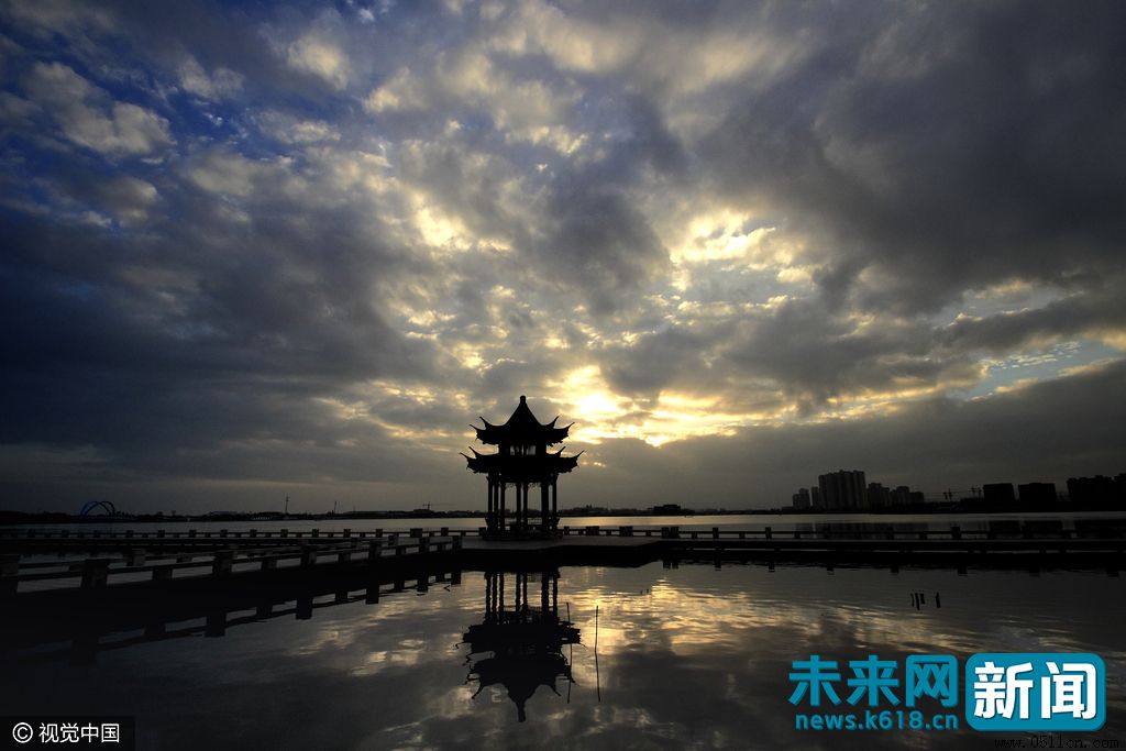 镇江南站